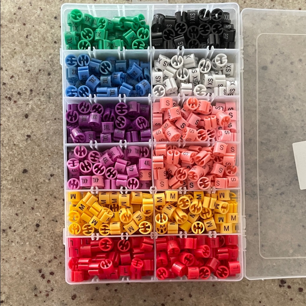 Colorful Clothing Size Markers with Storage Box - XXS to 4XL - 540 pc